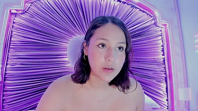AmelieCooper online show from 06/04/26, 07:42