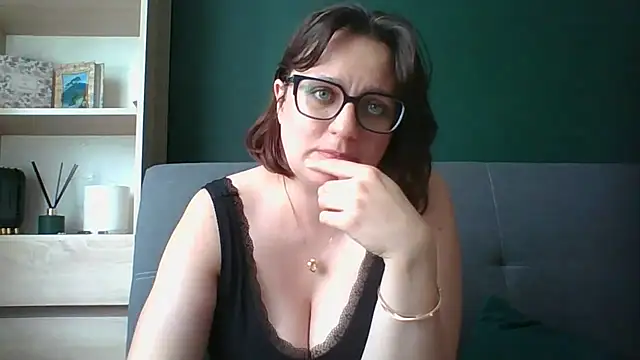 Snapshot of sensual_paris chatting on 07/20/26, 10:39 sensual paris online show from 07/20/26, 10:39