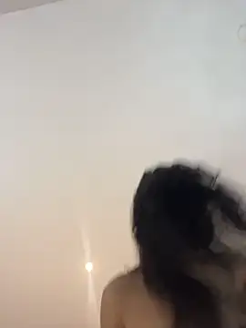 mia moonna online show from 07/23/26, 12:03
