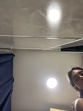 mia moonna online show from 07/28/26, 02:13
