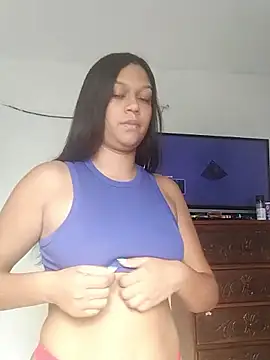 zoehot07 online show from 04/28/26, 07:52