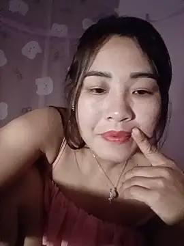 Snapshot of Pivi12 chatting on 05/19/26, 02:34 Pivi12 online show from 05/19/26, 02:34