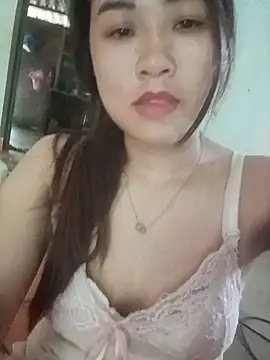 Snapshot of Pivi12 chatting on 06/25/26, 03:17 Pivi12 online show from 06/25/26, 03:17