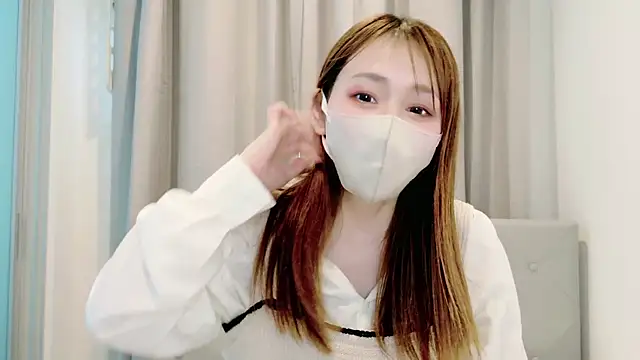 momoka  o0 online show from 05/11/26, 05:02