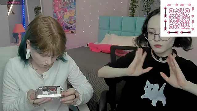 Lilac-Muse online show from 05/15/26, 11:17