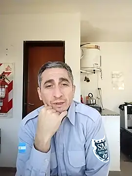 Snapshot of Alejandro83bsf chatting on 07/06/26, 03:03 Alejandro83bsf online show from 07/06/26, 03:03