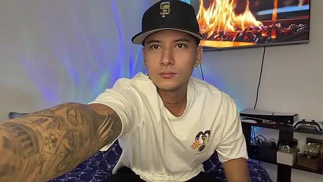 Snapshot of SexxxySquirterStev777 chatting on 06/23/26, 12:25 SexxxySquirterStev777 online show from 06/23/26, 12:25