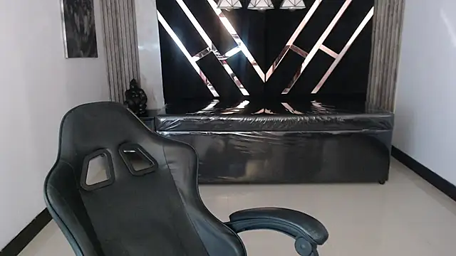 DamiaOshun ch online show from 07/25/26, 08:50
