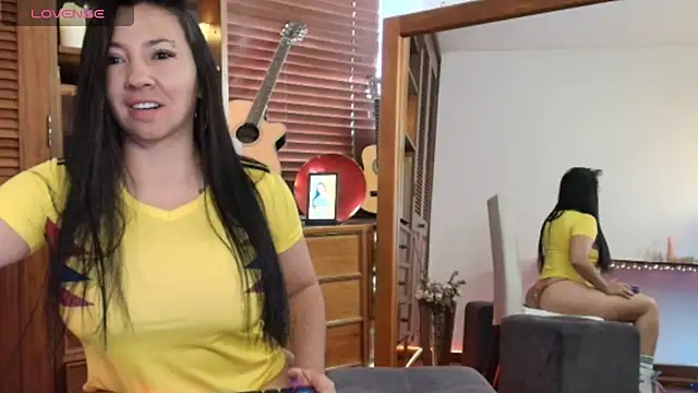 Snapshot of Taliapeach chatting on 07/03/26, 01:50 Taliapeach online show from 07/03/26, 01:50