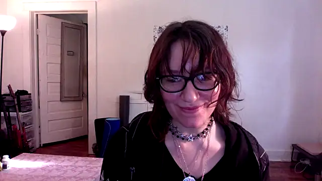 AnnywnBelle online show from 04/28/26, 10:15