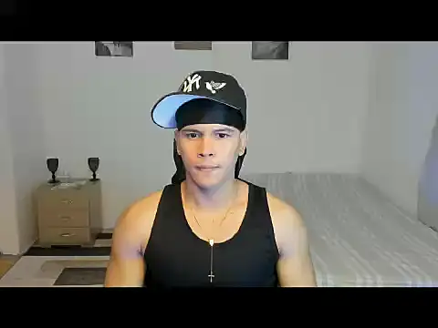 Snapshot of sant_wahlberg chatting on 05/20/26, 10:38 sant wahlberg online show from 05/20/26, 10:38