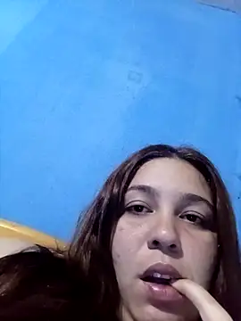 Eylora online show from 05/07/26, 03:56