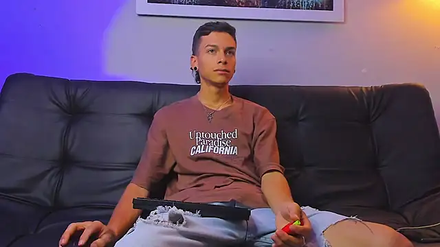 Noahh Sky online show from 04/28/26, 04:39