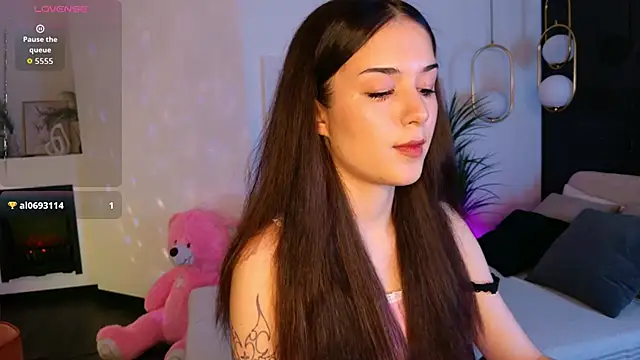 SkinnyEllie online show from 05/10/26, 07:41