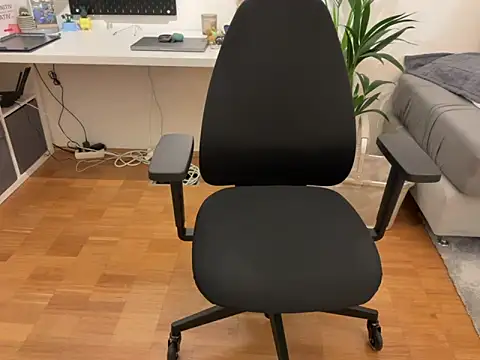 hotbiboy2003 online show from 04/29/26, 06:47