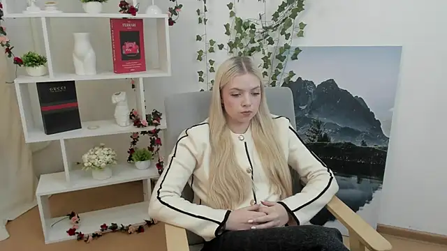 AmandaTrousdale online show from 04/29/26, 05:30