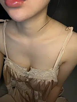 Snapshot of ZaraOne chatting on 07/12/26, 12:51 ZaraOne online show from 07/12/26, 12:51