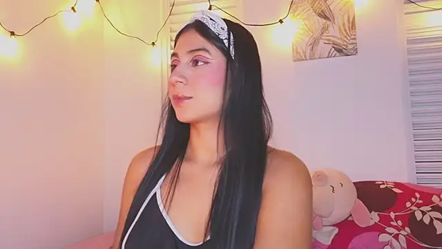 VictoriaaLopez online show from 06/06/26, 04:17