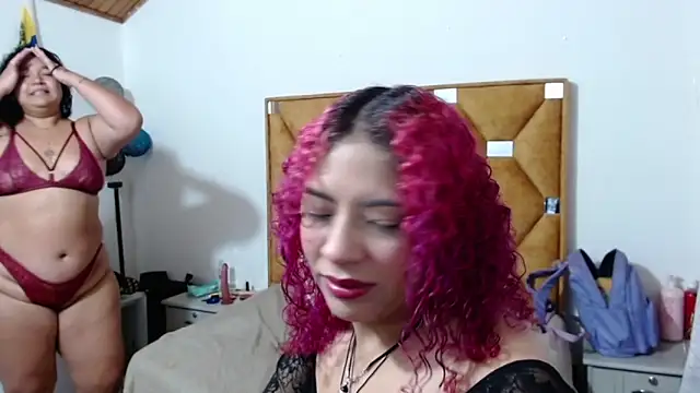 YANELISHOTT online show from 06/15/26, 01:24
