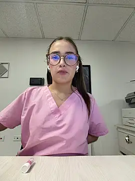 Snapshot of Sweet_Milaa1 chatting on 07/16/26, 07:31 Sweet Milaa1 online show from 07/16/26, 07:31