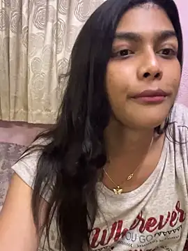Snapshot of Mayra_xx chatting on 05/04/26, 04:03 Mayra xx online show from 05/04/26, 04:03