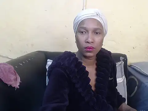 Snapshot of Heaven_Squirter chatting on 07/19/26, 07:01 Heaven Squirter online show from 07/19/26, 07:01