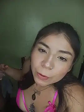 Snapshot of PequenaNena chatting on 06/04/26, 02:50 PequenaNena online show from 06/04/26, 02:50