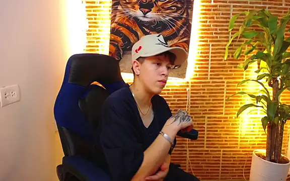 Asher addamss  online show from 05/09/26, 02:39
