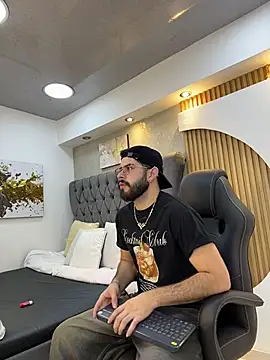 DomBoy  online show from 05/27/26, 07:55
