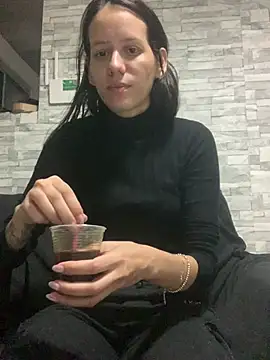 Snapshot of caterinekess chatting on 07/18/26, 03:44 caterinekess online show from 07/18/26, 03:44