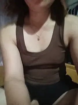 Snapshot of Hazel_Nova chatting on 06/14/26, 01:24 Hazel Nova online show from 06/14/26, 01:24