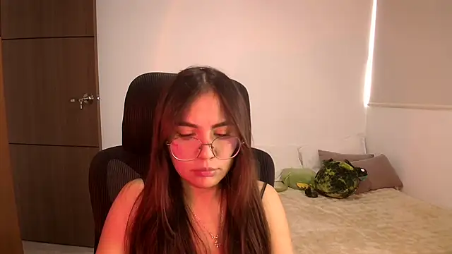 Snapshot of abbyyandmaxx chatting on 07/10/26, 03:36 abbyyandmaxx online show from 07/10/26, 03:36