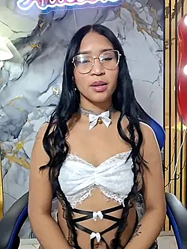 alisoom  online show from 05/04/26, 09:38
