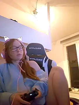 Freaky-Doll online show from 06/04/26, 09:21