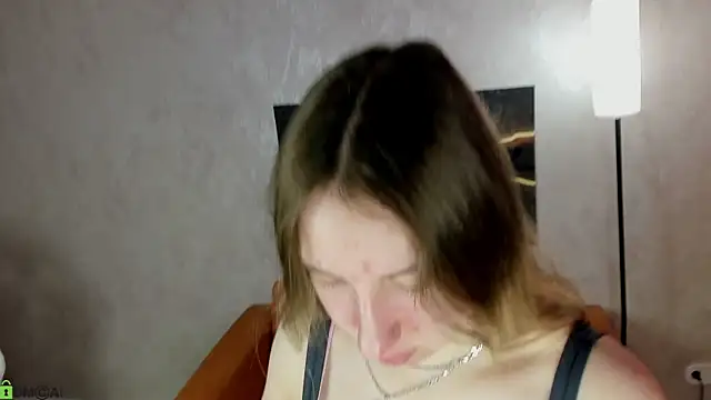 Snapshot of Lilyy_Lark chatting on 05/14/26, 01:01 Lilyy Lark online show from 05/14/26, 01:01