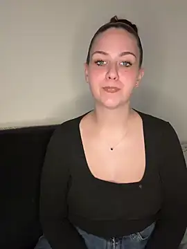 CuteBeaX online show from 07/27/26, 06:04