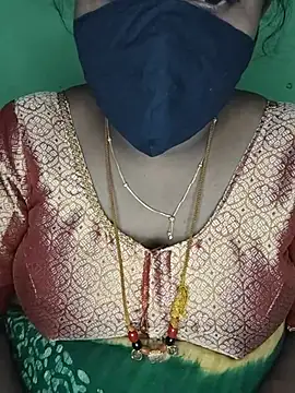 Snapshot of tamil_butterfly chatting on 06/24/26, 05:34 tamil butterfly online show from 06/24/26, 05:34