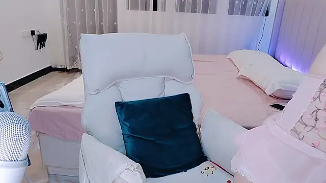Snapshot of cute_iiii chatting on 05/09/26, 11:26 cute iiii online show from 05/09/26, 11:26