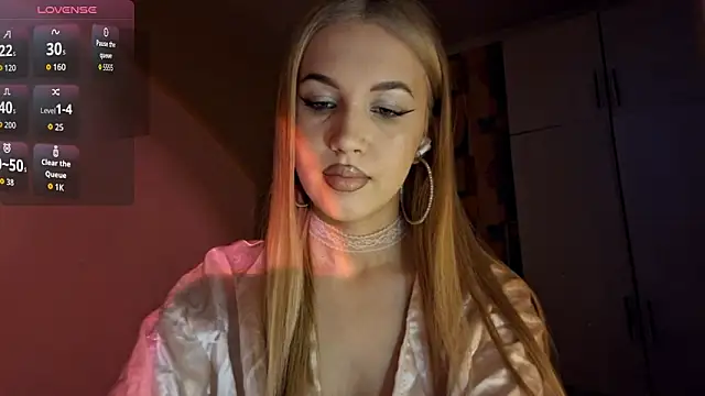 Snapshot of Katrinethequeen chatting on 06/18/26, 04:55 Katrinethequeen online show from 06/18/26, 04:55