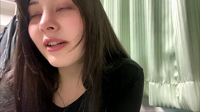 Snapshot of Sonata_Asky chatting on 05/15/26, 11:01 Sonata Asky online show from 05/15/26, 11:01
