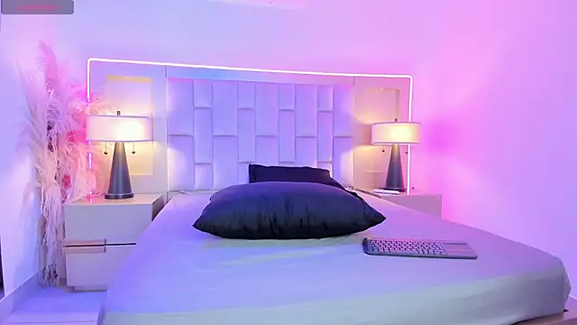 StefannyLizz online show from 06/01/26, 04:52