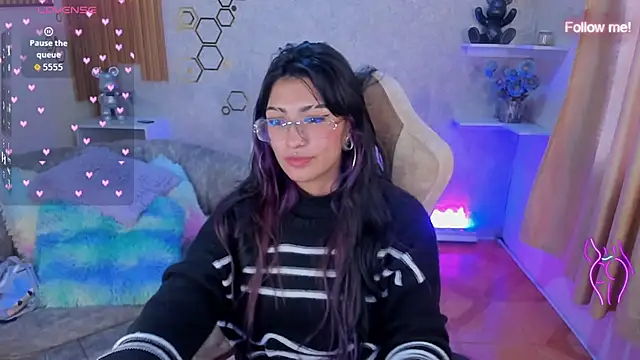 mia smoke  online show from 05/30/26, 12:35