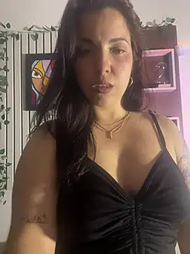 Snapshot of AngeliqueBoyer__ chatting on 07/31/26, 04:34 AngeliqueBoyer online show from 07/31/26, 04:34