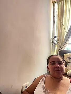 Snapshot of evereskira chatting on 05/14/26, 06:47 evereskira online show from 05/14/26, 06:47