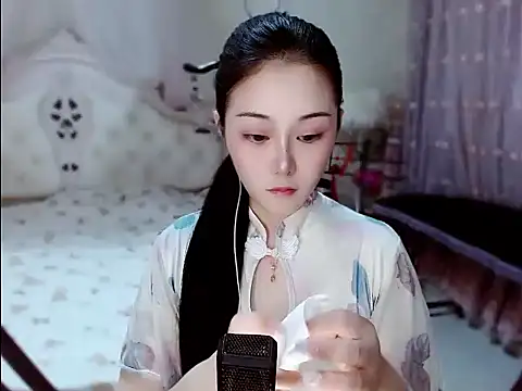 Amy-cnbaby online show from 06/19/26, 01:43