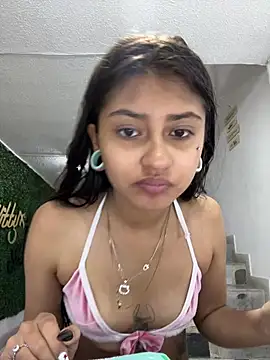 Snapshot of Noa_lau chatting on 07/08/26, 05:12 Noa lau online show from 07/08/26, 05:12