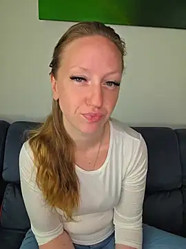 Snapshot of SweetGermanAlina chatting on 07/05/26, 08:43 SweetGermanAlina online show from 07/05/26, 08:43
