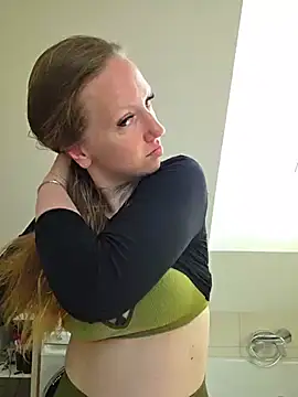 Snapshot of SweetGermanAlina chatting on 07/25/26, 08:23 SweetGermanAlina online show from 07/25/26, 08:23