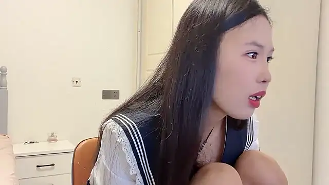 Snapshot of -LINXI chatting on 05/21/26, 10:33 -LINXI online show from 05/21/26, 10:33
