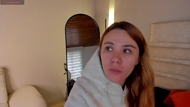 Snapshot of _zoe_3 chatting on 07/13/26, 12:41 zoe 3 online show from 07/13/26, 12:41